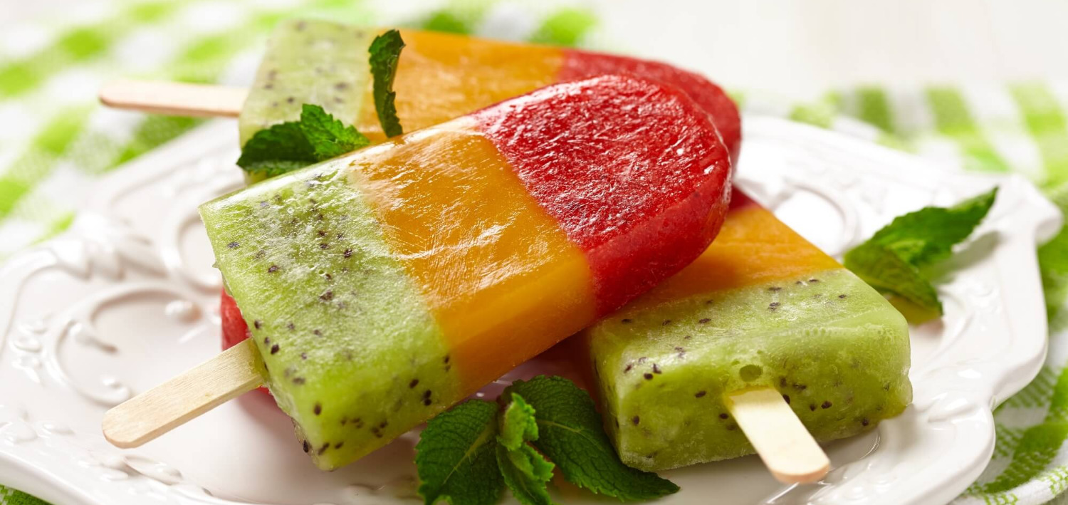 Smoothie-Eis: Gesunde Erfrischung am Stiel Smoothie-Eis: Gesunde Erfrischung am Stiel